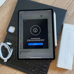 iPad Pro 11” (M1 chip / 2021 model) 3rd Generation 128GB with keyboard case,  pen & Accessories 