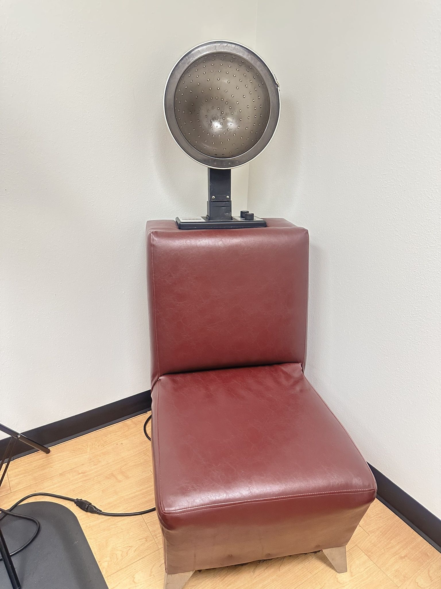 Hooded Dryer + Chair Set 