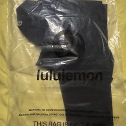 Size 2 lululemon leggings black women