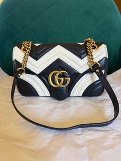 Gucci Black/White Quilted Leather Marmont Small Matelasse Shoulder Bag