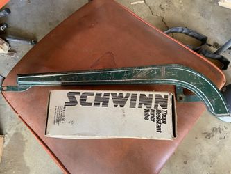 1950s Schwinn Spitfire 24” chain-guard