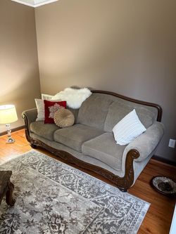 Traditional Sofa with Wood Carved Frame