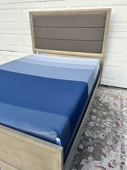 Tremont Queen size panel Bed w/ mattress and box springs- $199.999- READ Description