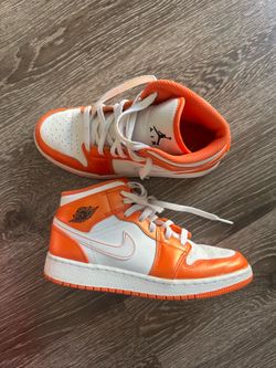 Jordan 1s YOUTH SIZE 5
