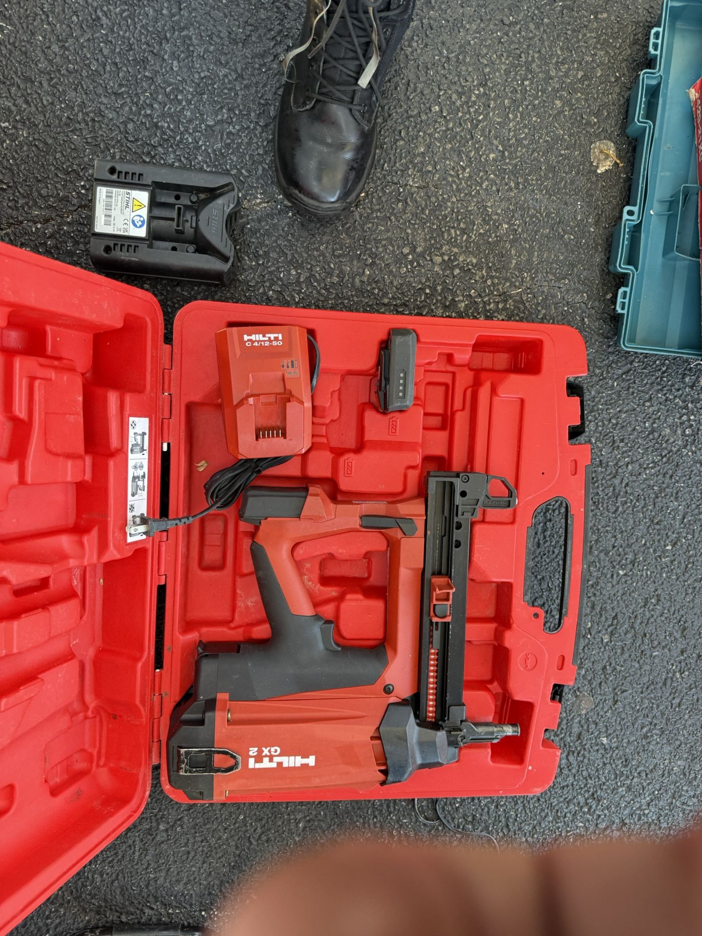 Use Normal. Wear GX 2 Hilti Nail Gun Good, Working Condition With Batteries And Charger