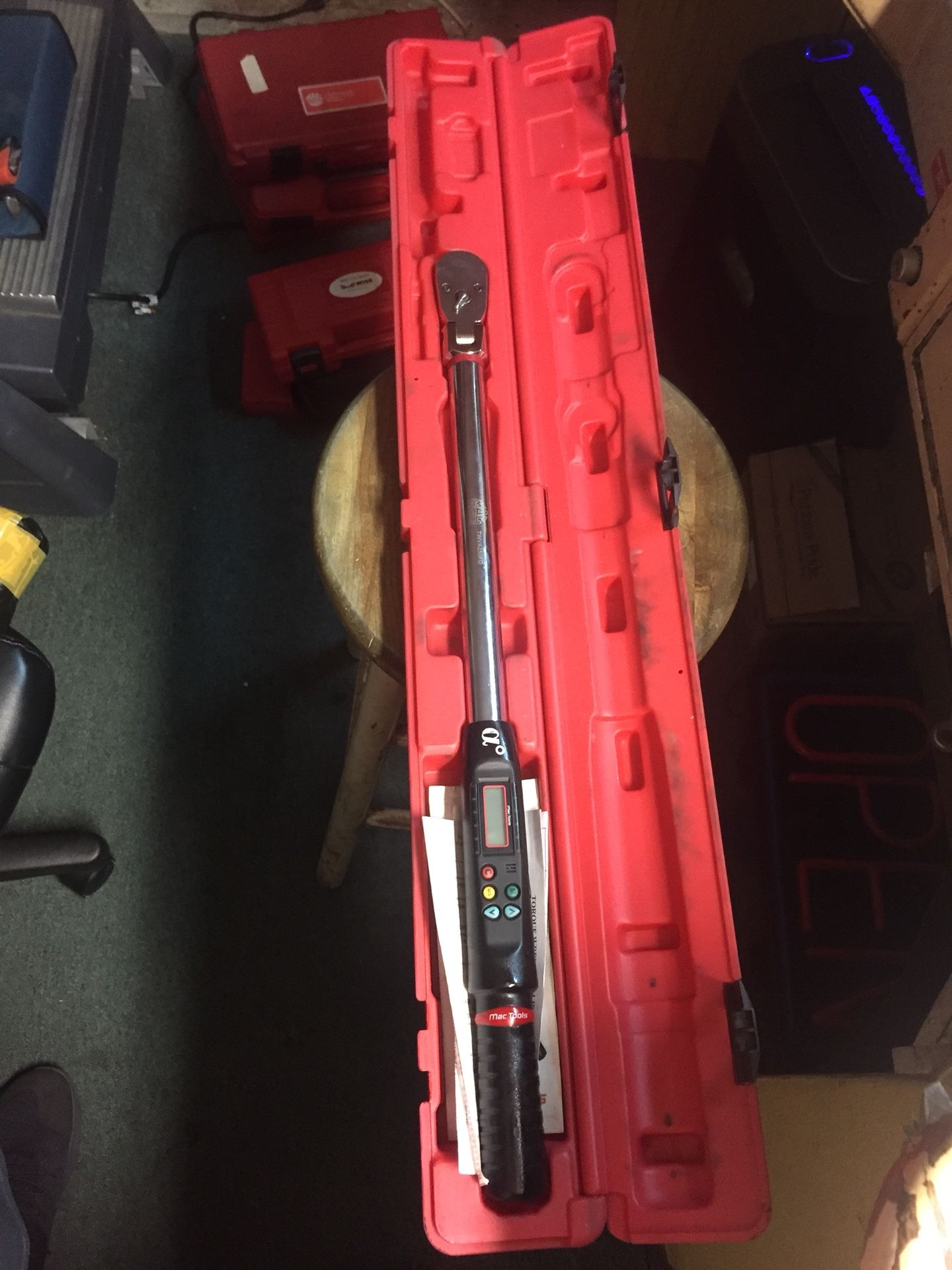 Mac Tools 1/2” torque wrench TWVA250FD