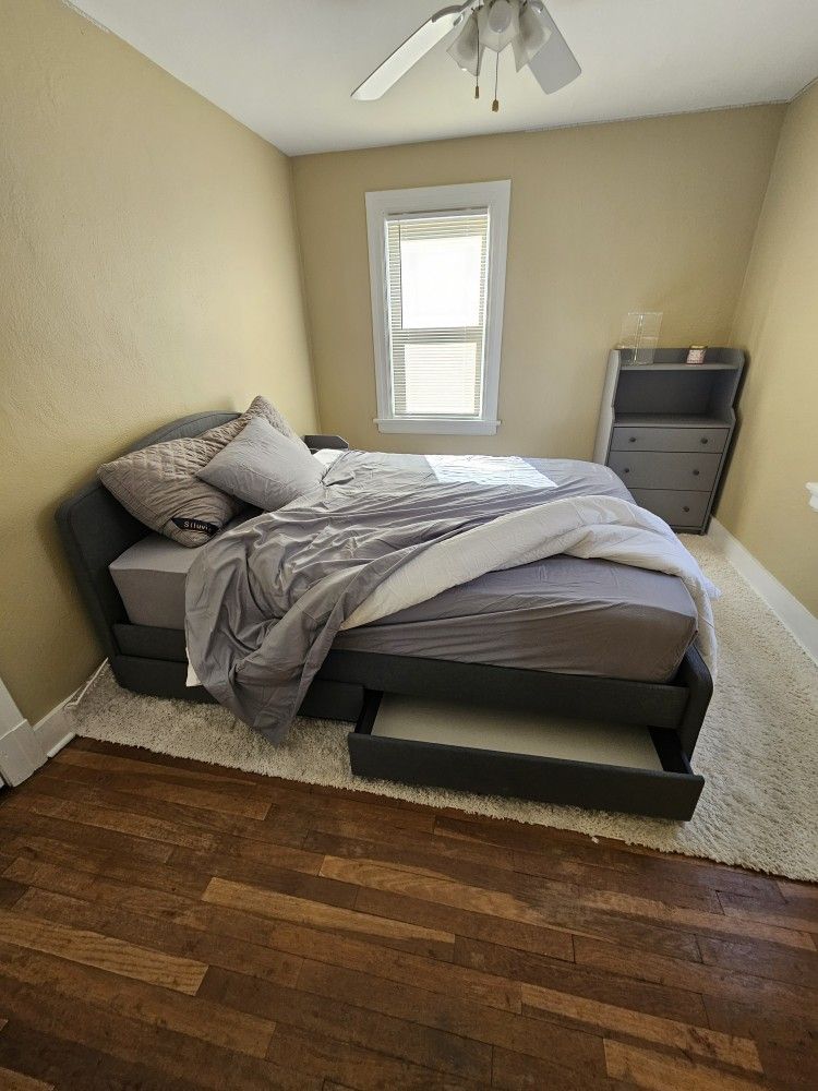 Bedroom Set β Lightly Used, Modern Gray, Queen Size