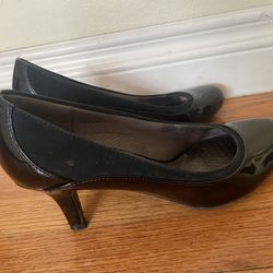 Black Heels (8.5)