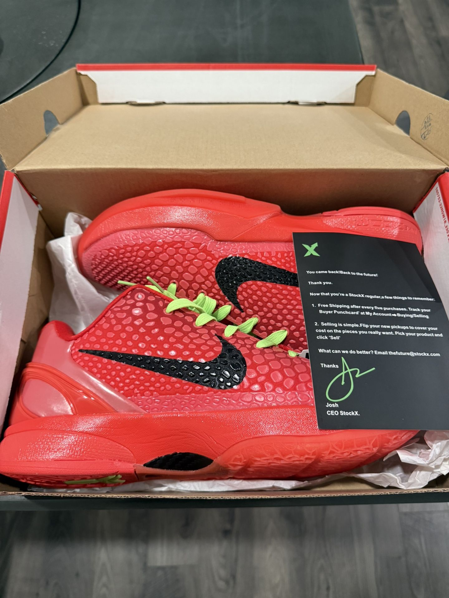 Kobe 6 Protro "Reverse Grinch"