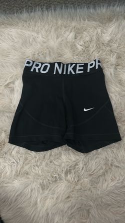 Nike Pro size Small
