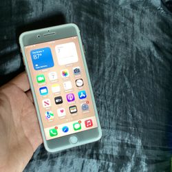 iPhone 8 Plus 