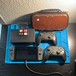Nintendo Switch Bundle With Games And Accessories 