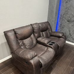 Recliner Couch’s Must Go Today 