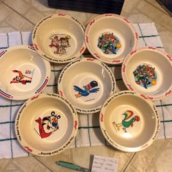Vintage Kellogg Plastic Bowls, Lot Of 7
