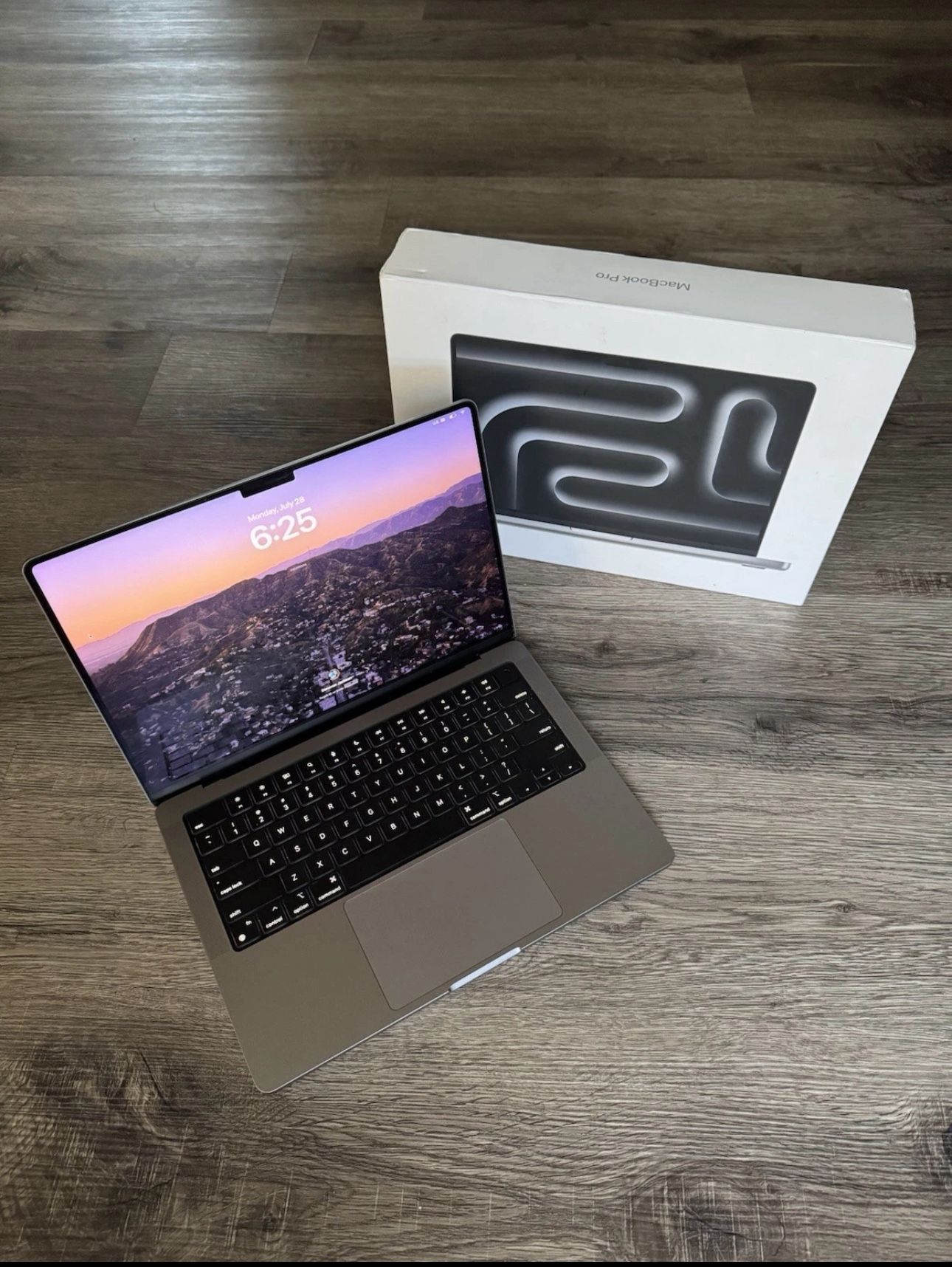 Apple MacBook Pro 14-inch 2023 Model with M3 Chip•8GB •1TB SSD