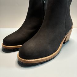 NIB Black Leather Ankle Bootie Size 8