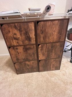 Set of 2 cabinets