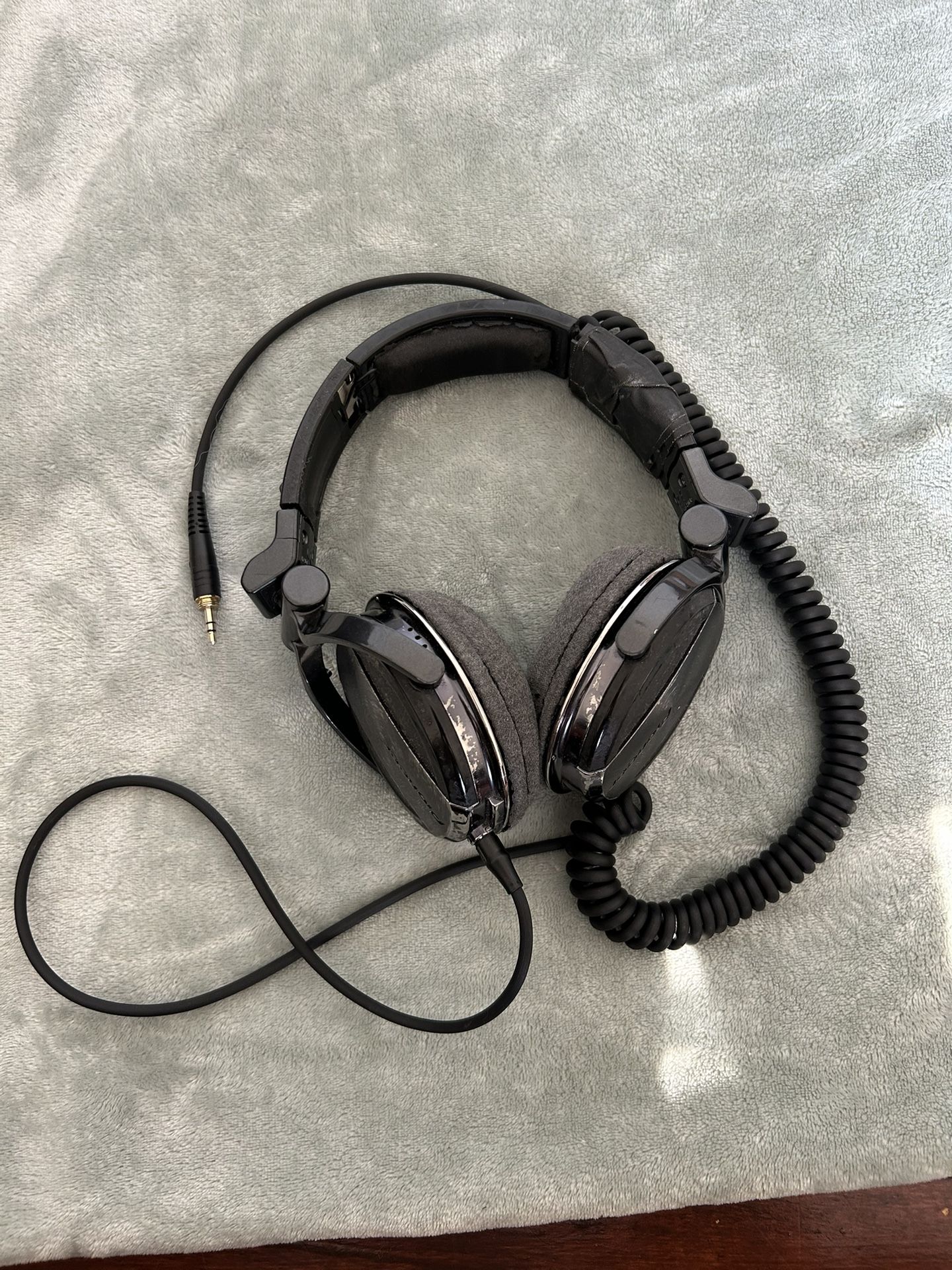 Pioneer HDJ-1000 DJ headphones