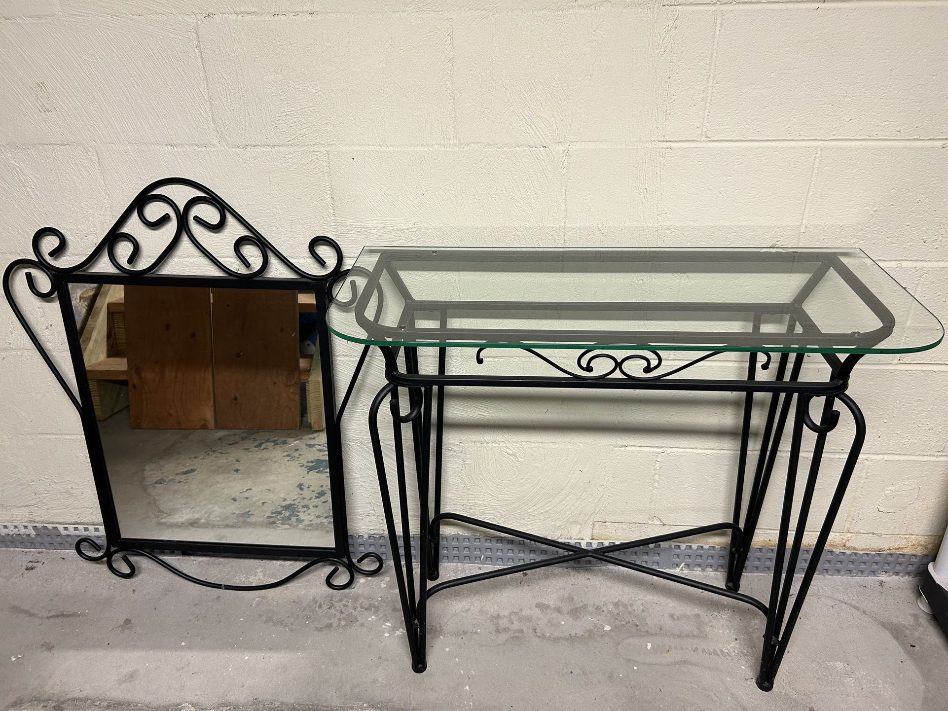 Set Of Console Table And Mirrore