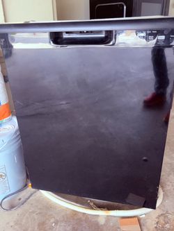 Ge Dishwasher model GDF510PGR3BB