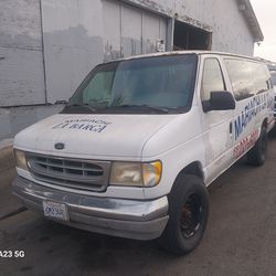 1999 Ford E350 For Parts
