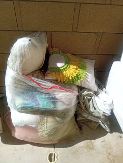 DECORATIVE PILLOW BUNDLE