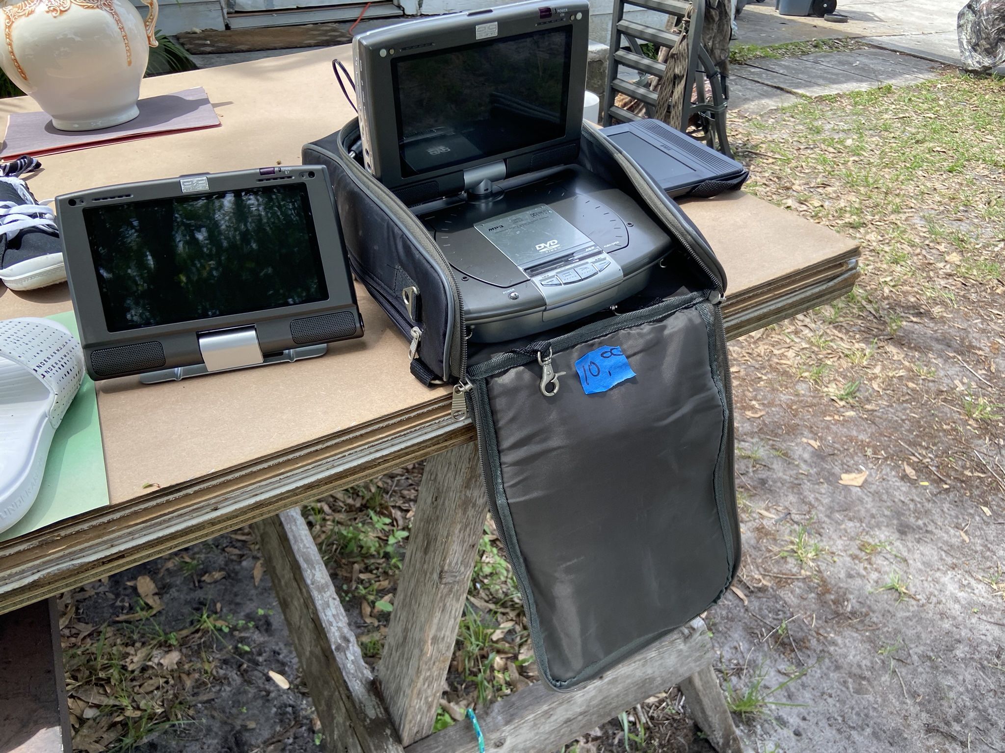 DVD Player For Car Has To Screens Strap To Back Seats Great For Traveling With The Kids