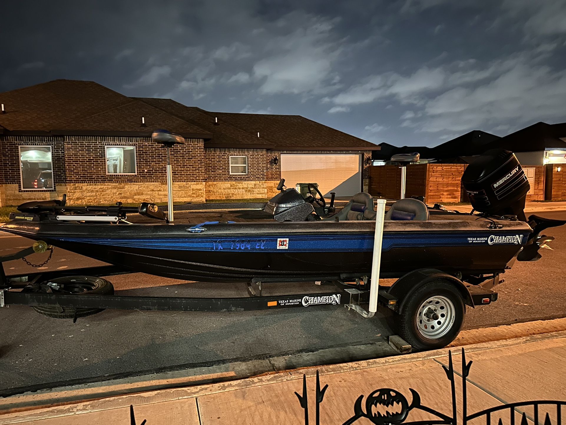 1994 Champion Bass Boat