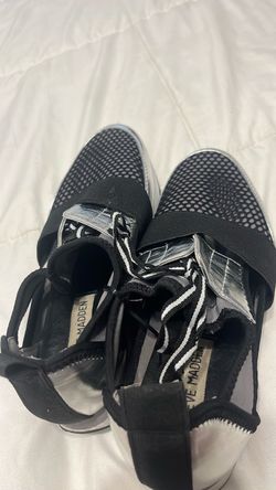 Steve Madden Arctic Silver and Black Snickers