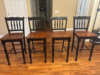 Set of 4 solid wood counter height bar stool’s -dark wood and black