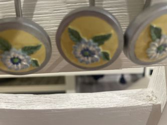 Vintage Daisy Shower Hooks