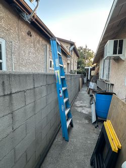 Werner 8 foot ladder 250 pound capacity