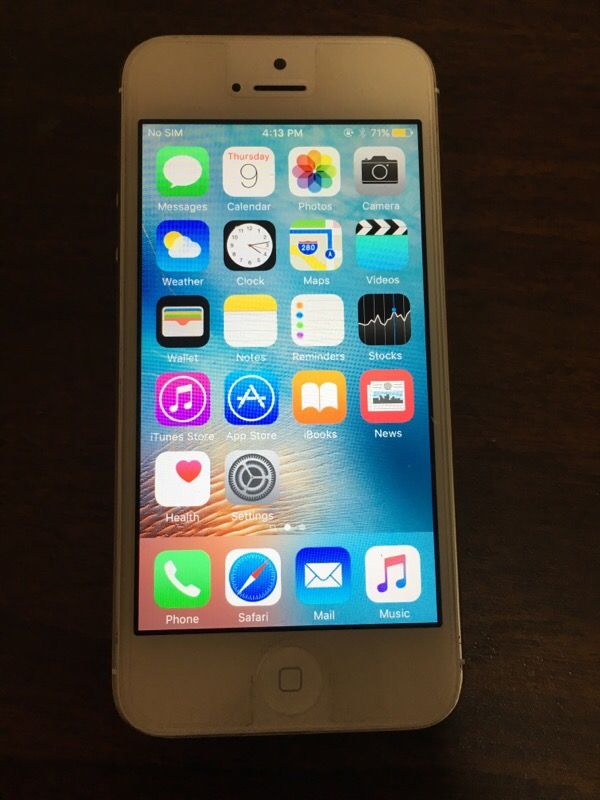 iPhone 5 white unlocked very good condition