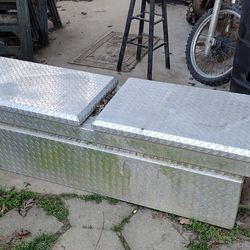truck bed tool box