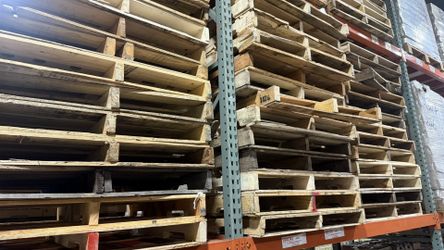125 xAmerican pallets for sale