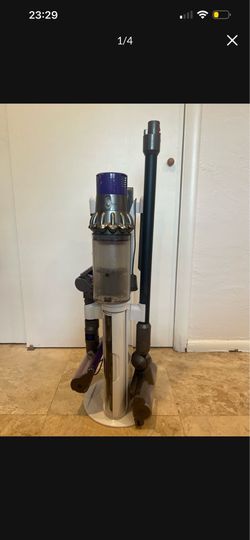 Dyson V10 Cordless Stick Vacuum with Accessories – Needs Battery