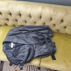 Jacket 100% Black Leather Ladies Small, Perfect Condition!