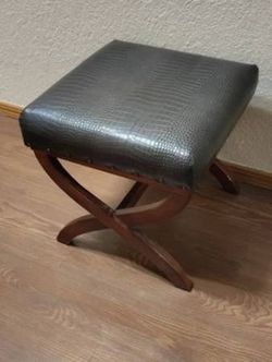 18 inch Dark Wood Nail Trim Faux Croc Embossed Leather X Bench Stool