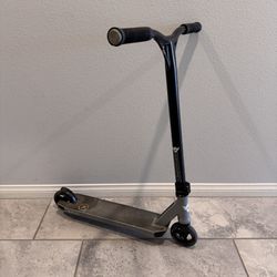 Metro Freestyle Stunt Scooter Used – Needs Wheels Soon