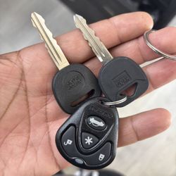 Llaves De Autos / Car Keys And Remotes