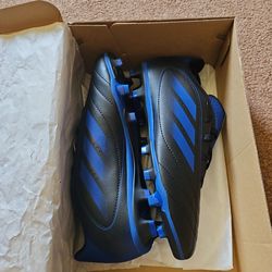 Adidas  us size 4