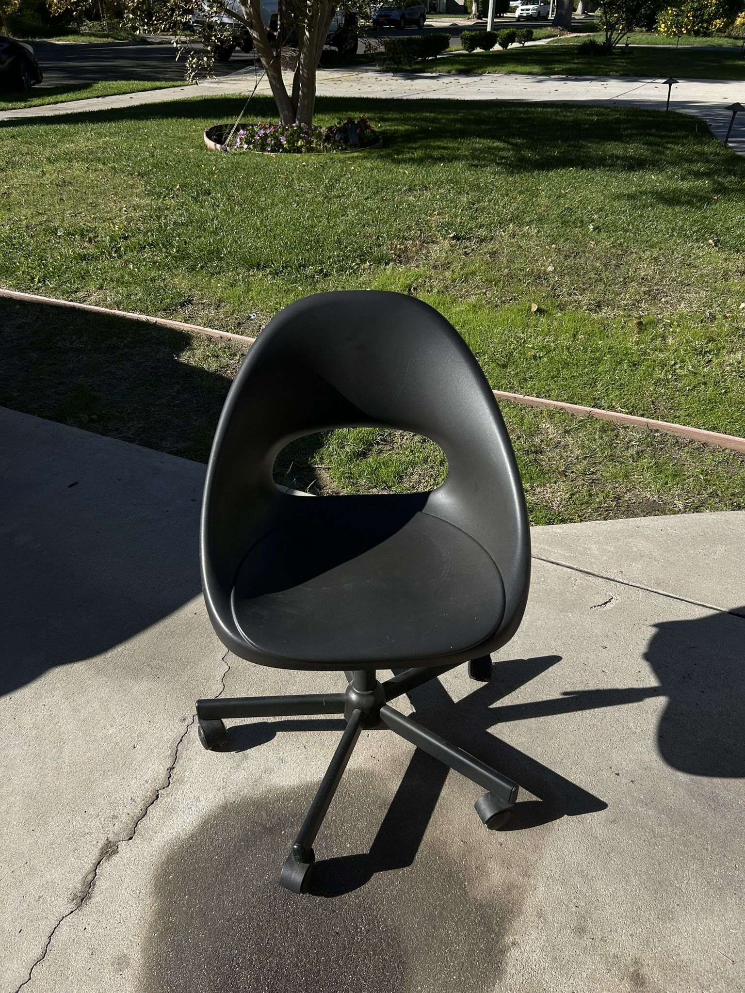 IKEA BLACK SWIVEL DESK CHAIR