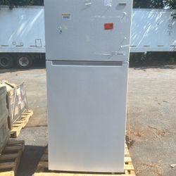 Vissani 18 cu. ft. Top Freezer Refrigerator DOE in White