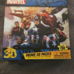 200 PC 3-D Marvel Puzzle