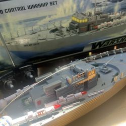 HT Radio Control Warship Set 20 Inch Team RC Replica Dual Propellers 3.7 km 30ft