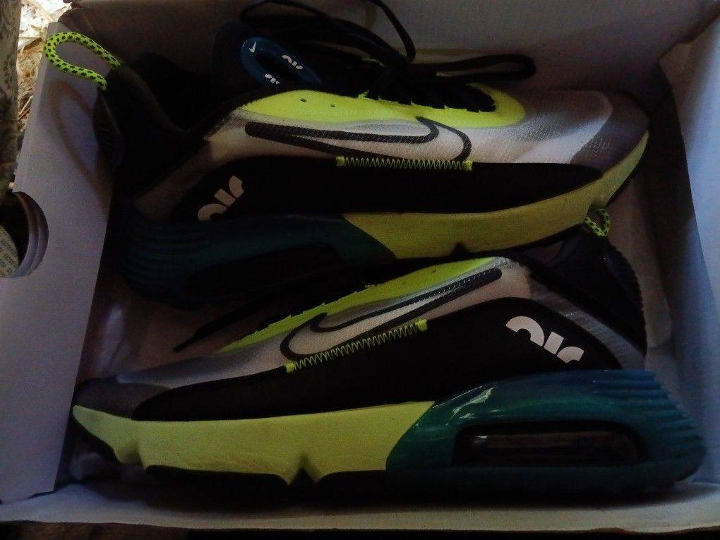 Nike Air Maxs