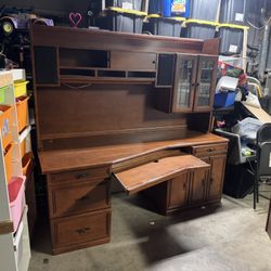 Office Desk With File Cabinet 