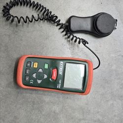 extech instruments light meter lt300