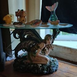 Pixie Table