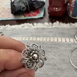 Sterling Silver Flower Ring Size 6